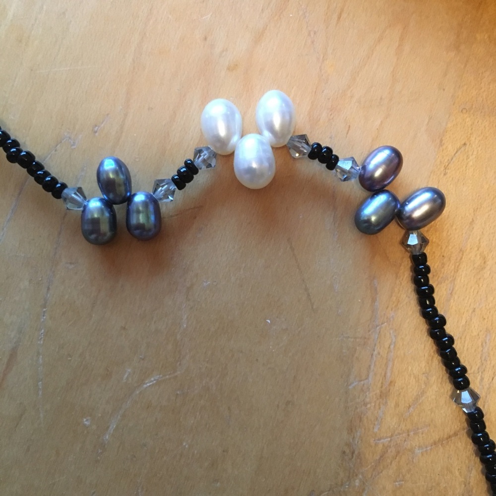 Glass Bead & Pearl Choker - Picture 3 of 5